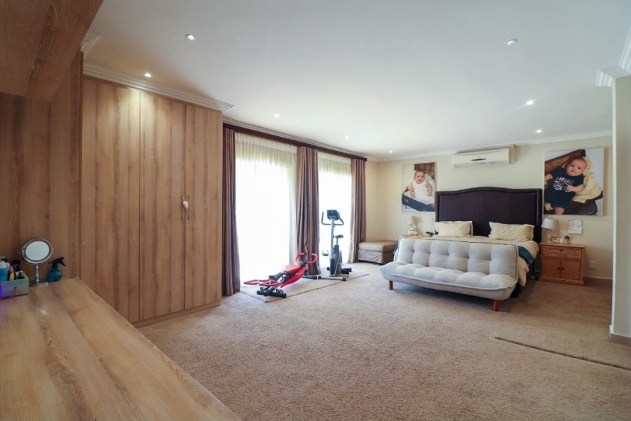 5 Bedroom Property for Sale in Protea Park North West